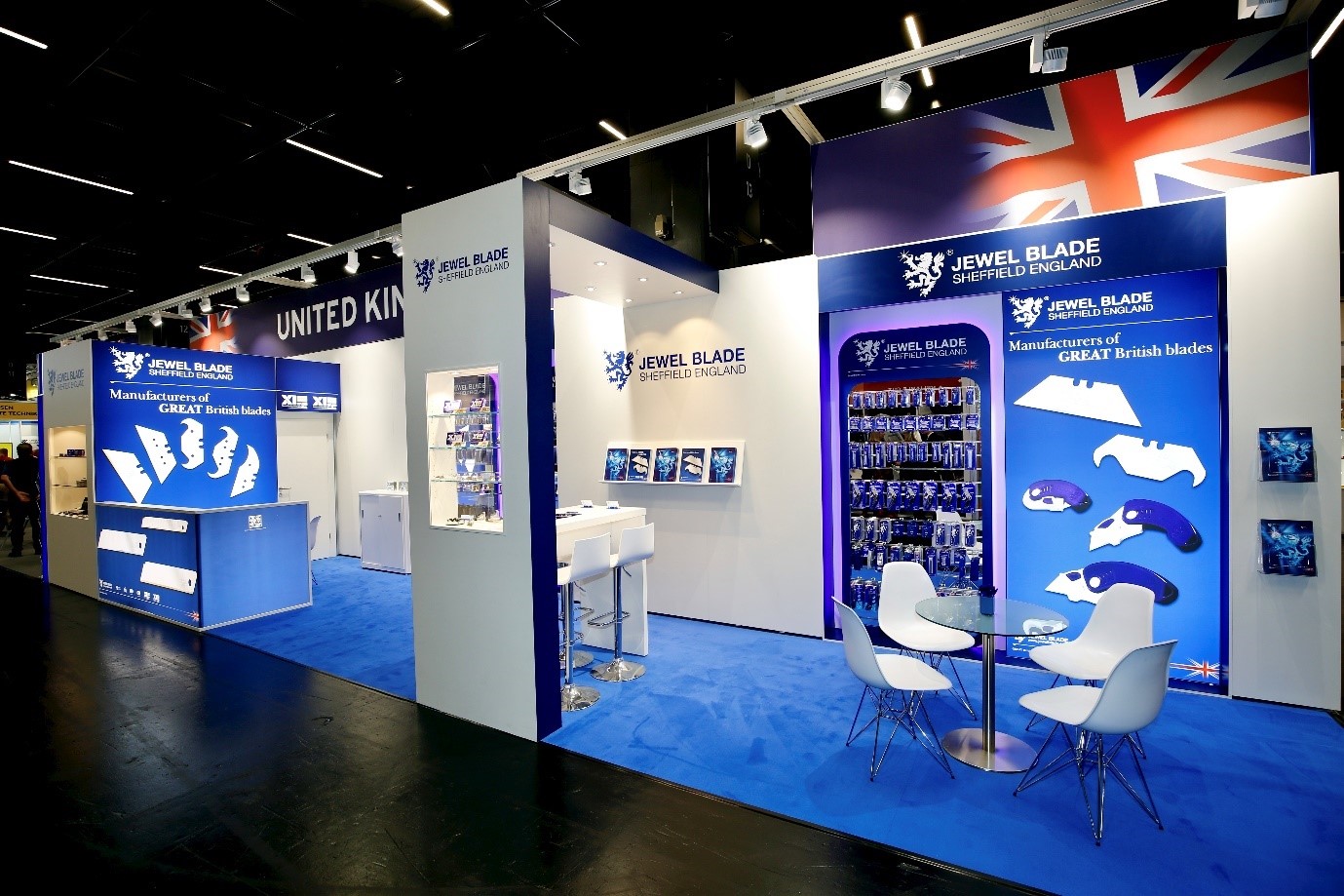 Hardware exhibition outlet
